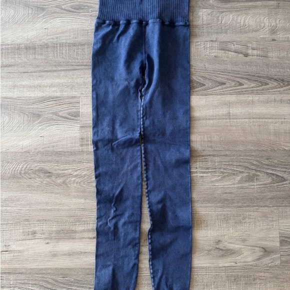 Free People Good Karma Leggings M/L NWOT Deepest Navy FP Movement - Picture 4 of 5